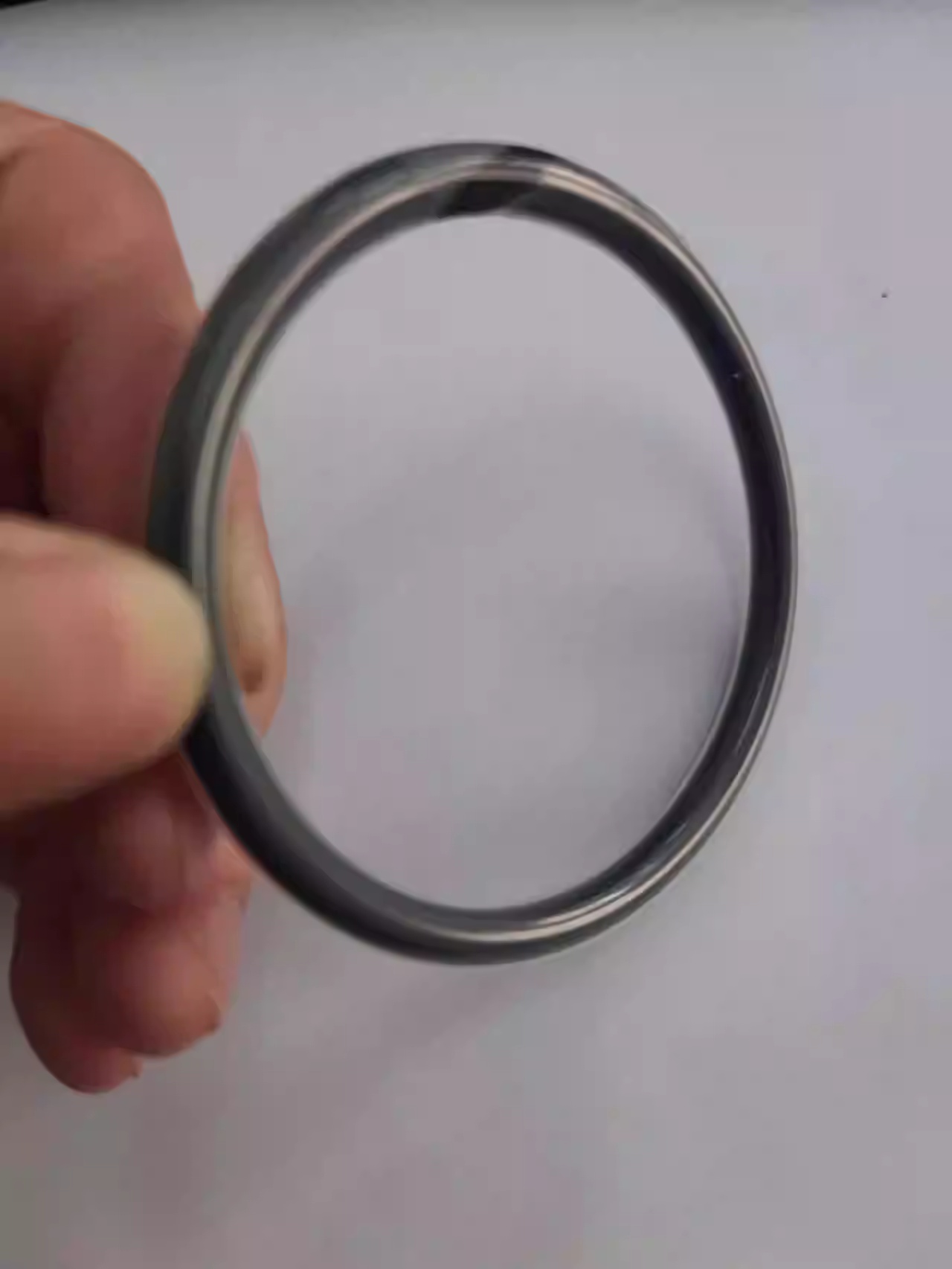 Vacuum center support with PTFE O-rings is corrosion-resistant high-temperature resistant and resistant to chemical solvents